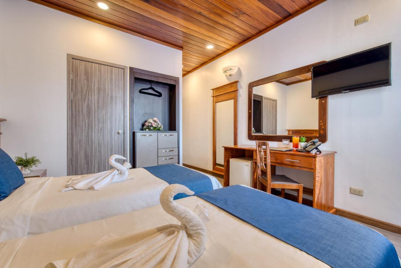 Swans Cay Hotel Бокас-дель-Торо Экстерьер фото